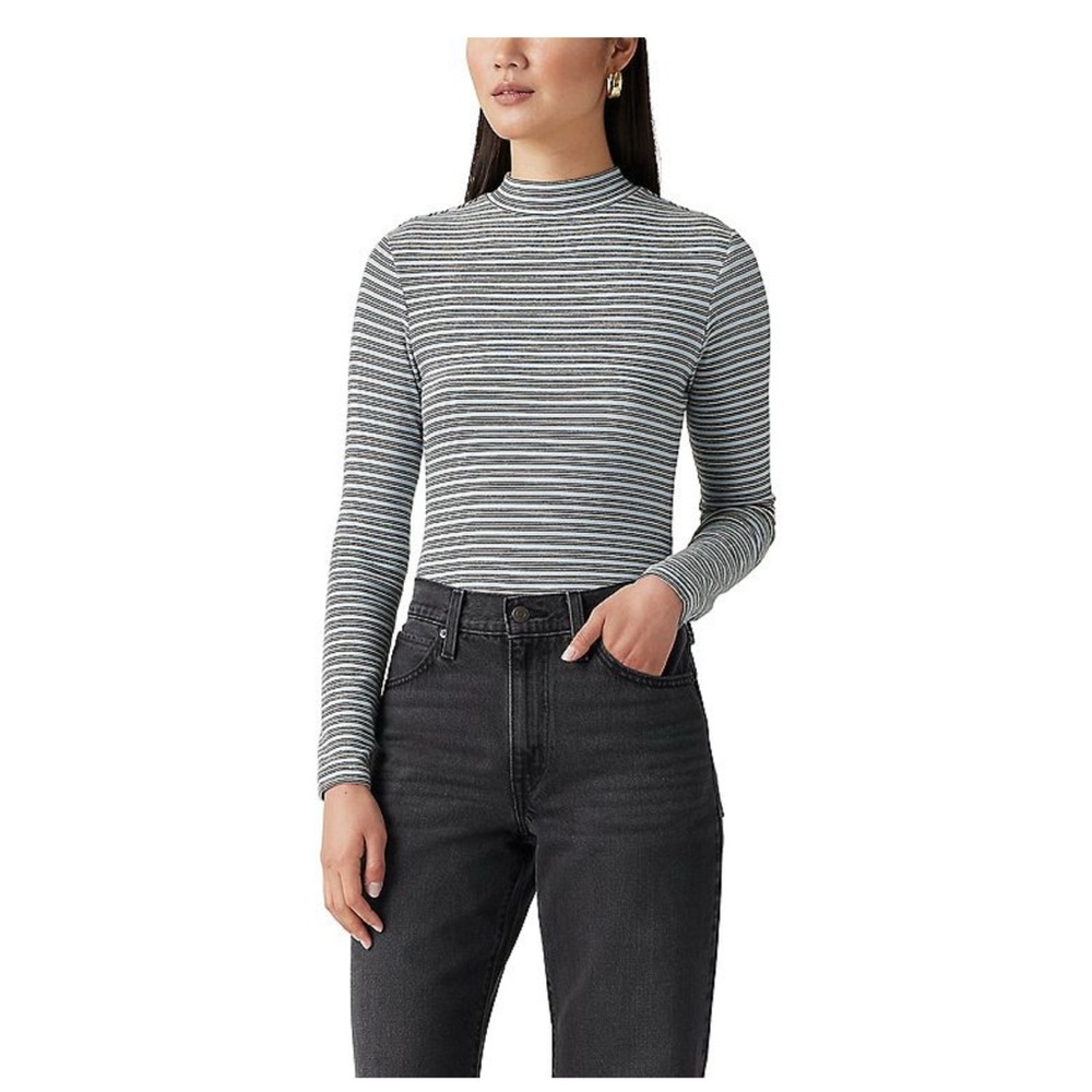 Levi’s Long Sleeve Top